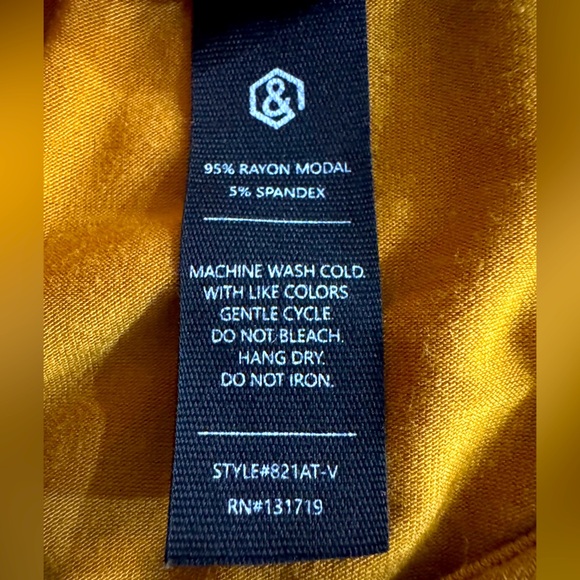 Agnes & Dora Gold Relaxed Tank Top size Small - Picture 7 of 7